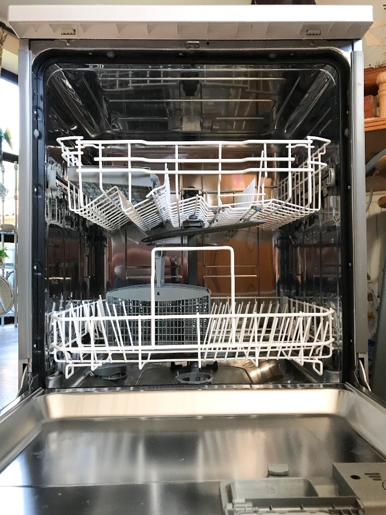 bush dishwasher dwfs126s